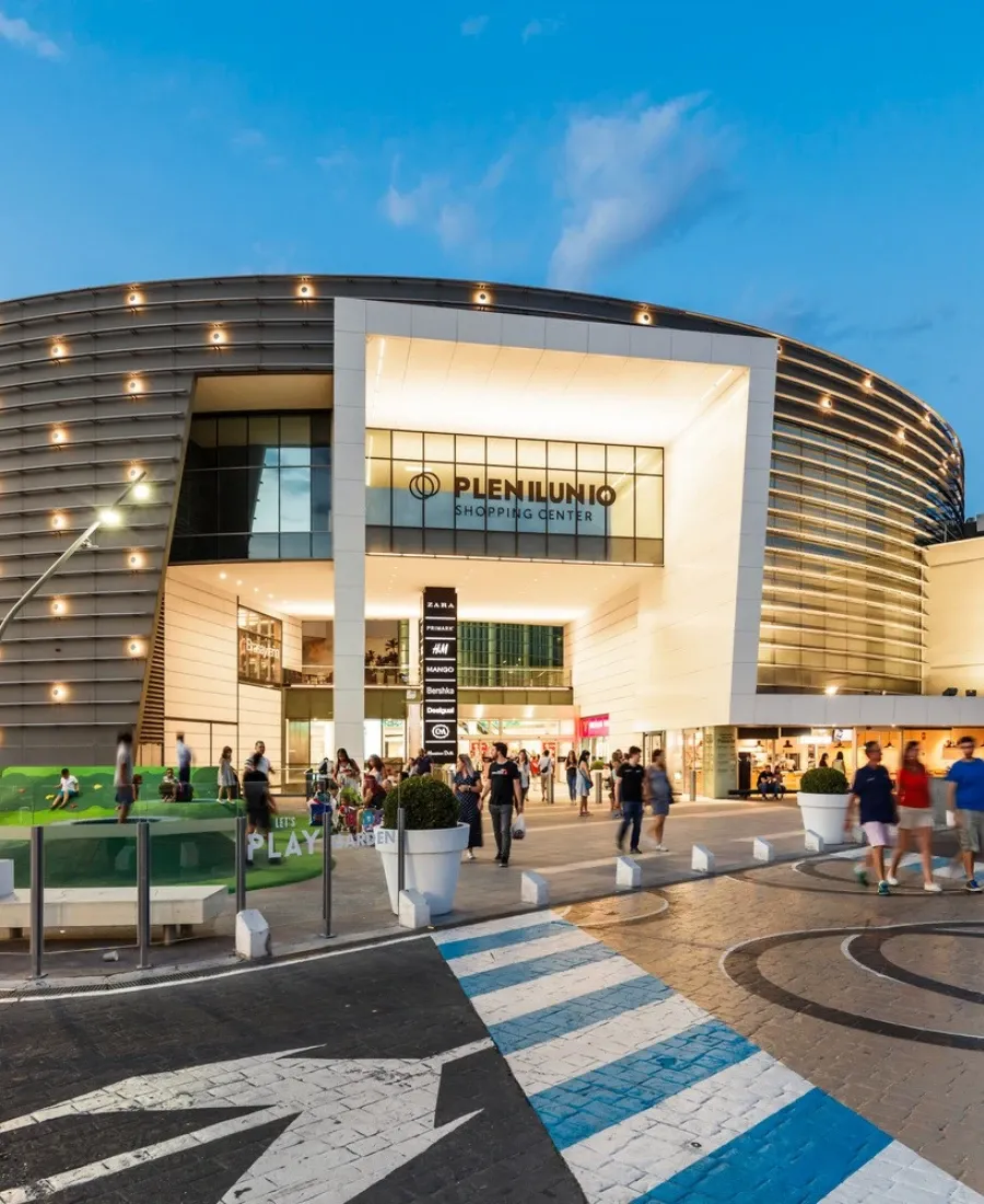 Shopping Mall Plenilunio